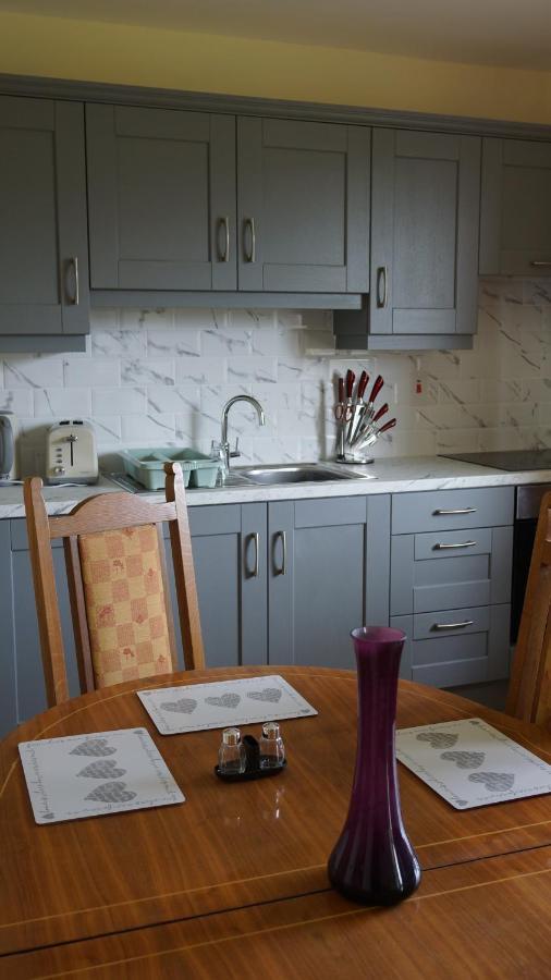 Granny'S Cottage Fintown المظهر الخارجي الصورة